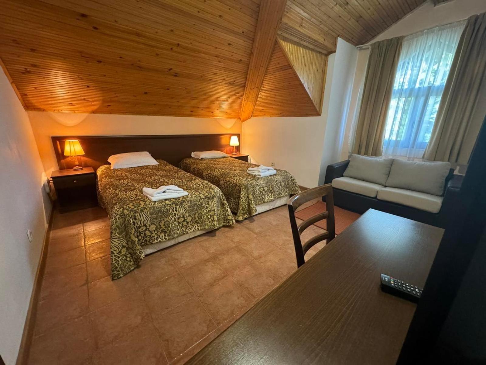 Villas Mura With Spa & Hot Swimming Pool โบโรเวทส์ ภายนอก รูปภาพ